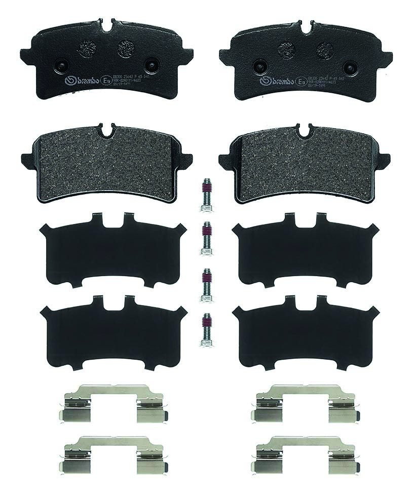 Disc Brake Pad Set Rear (LowMet) (With Ceramic Composite Brakes